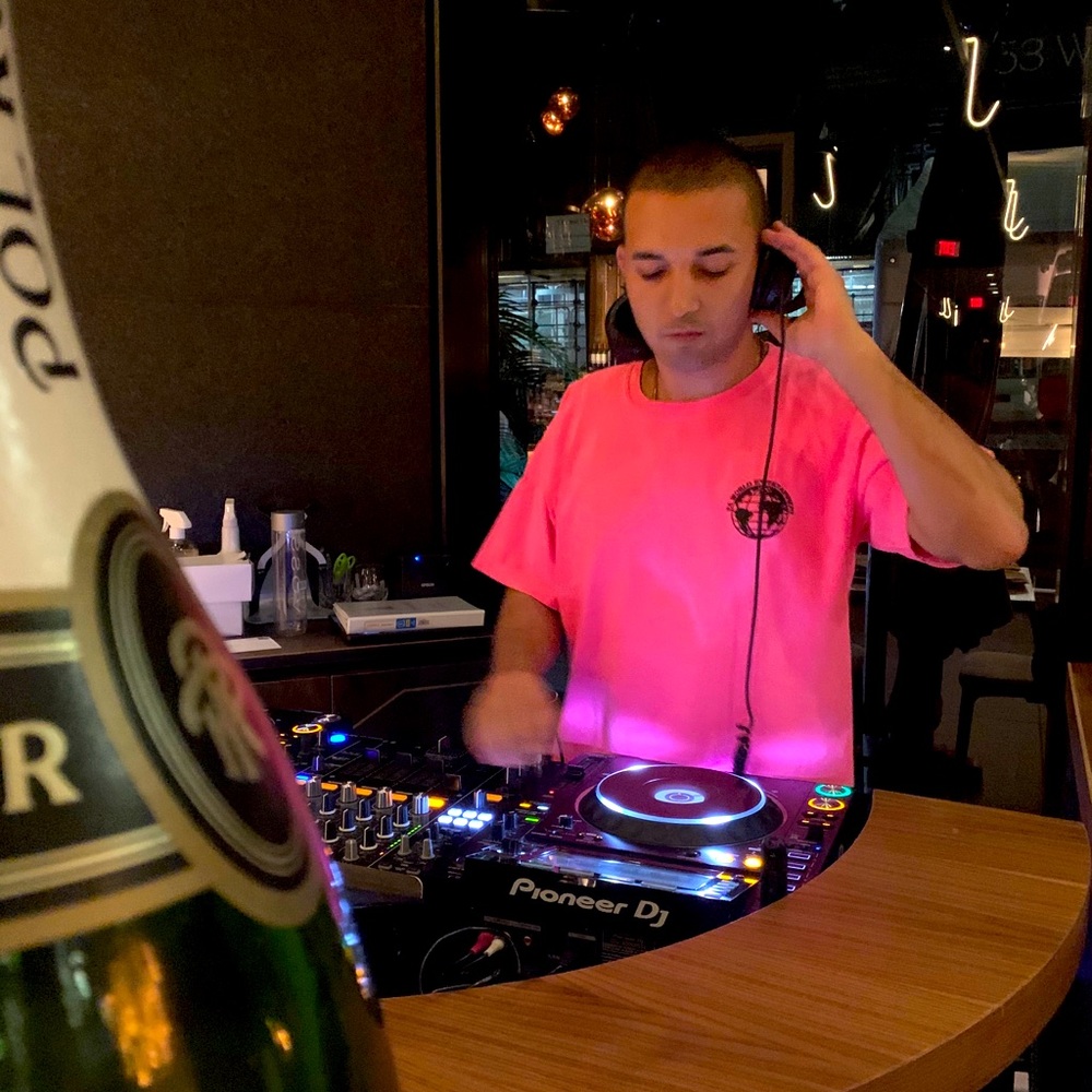 Meet your Posher, Musti